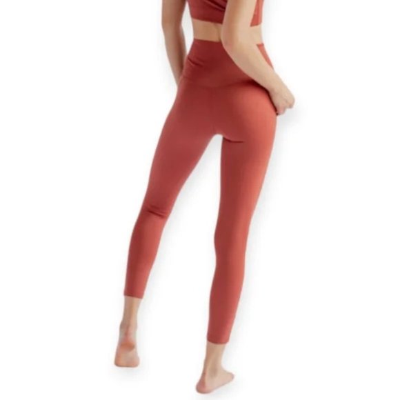 Girlfriend Collective Compressive High-Rise Leggings 28" in Sedona Rust Size M - Picture 3 of 11